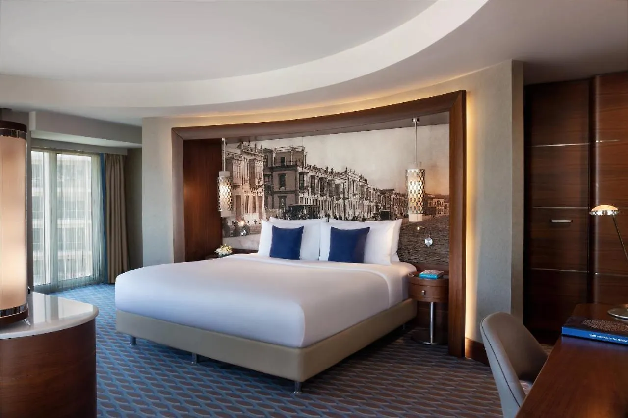 Renaissance Izmir Hotel 5*,
