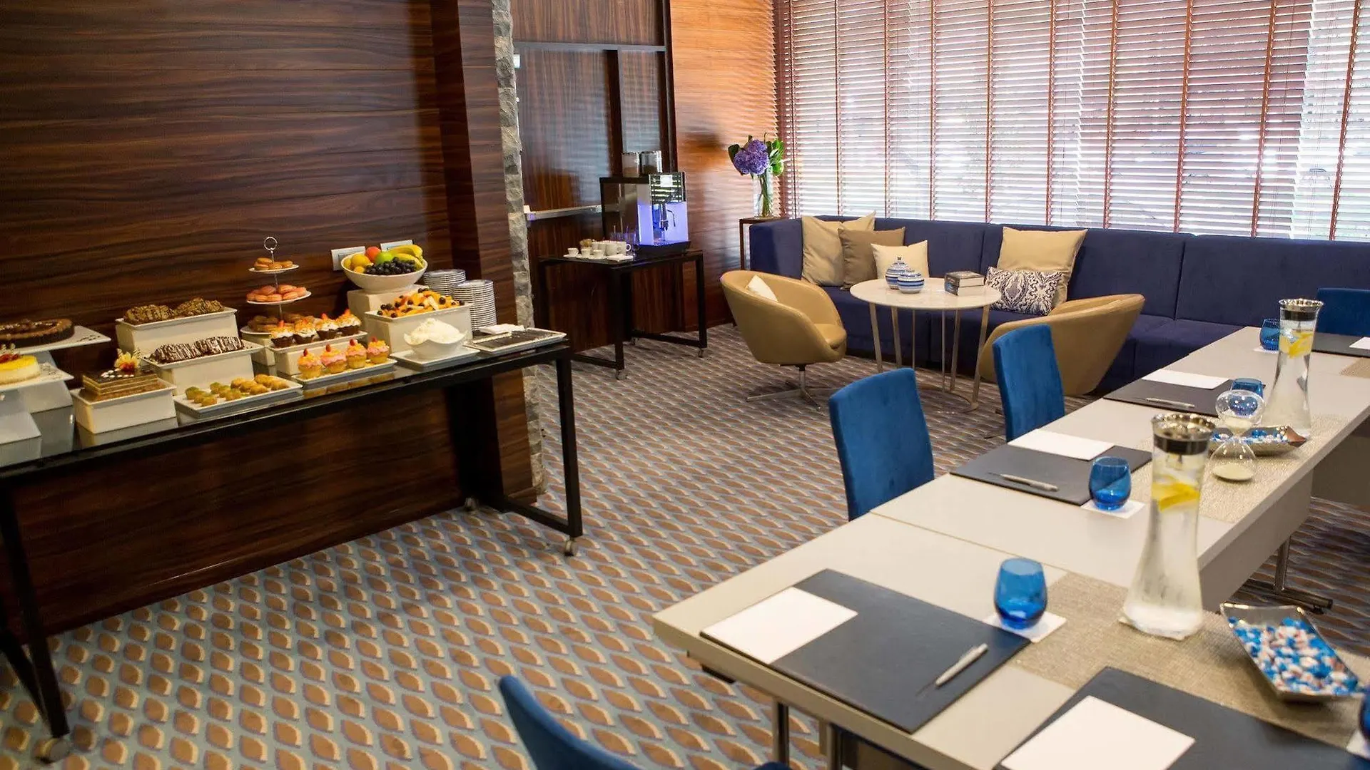 Renaissance Izmir Hotel