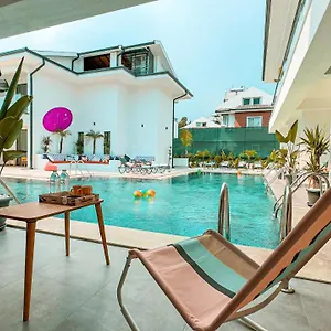 s-cape-hotel.turkeyfethiyehotels.com/